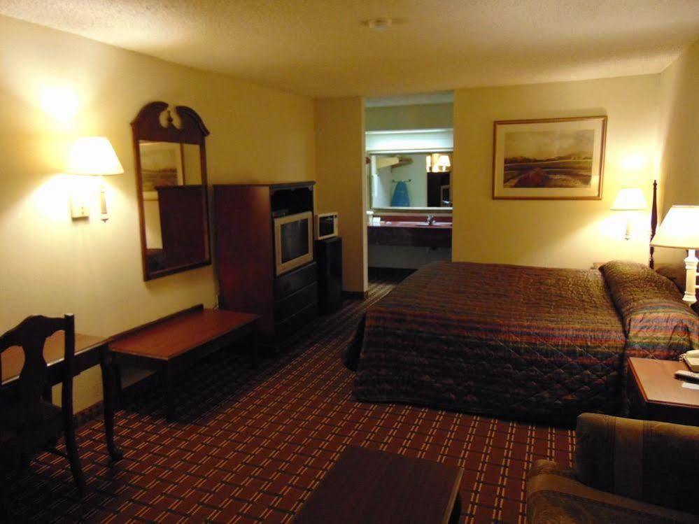 Days Inn & Suites By Wyndham Brewton Kültér fotó